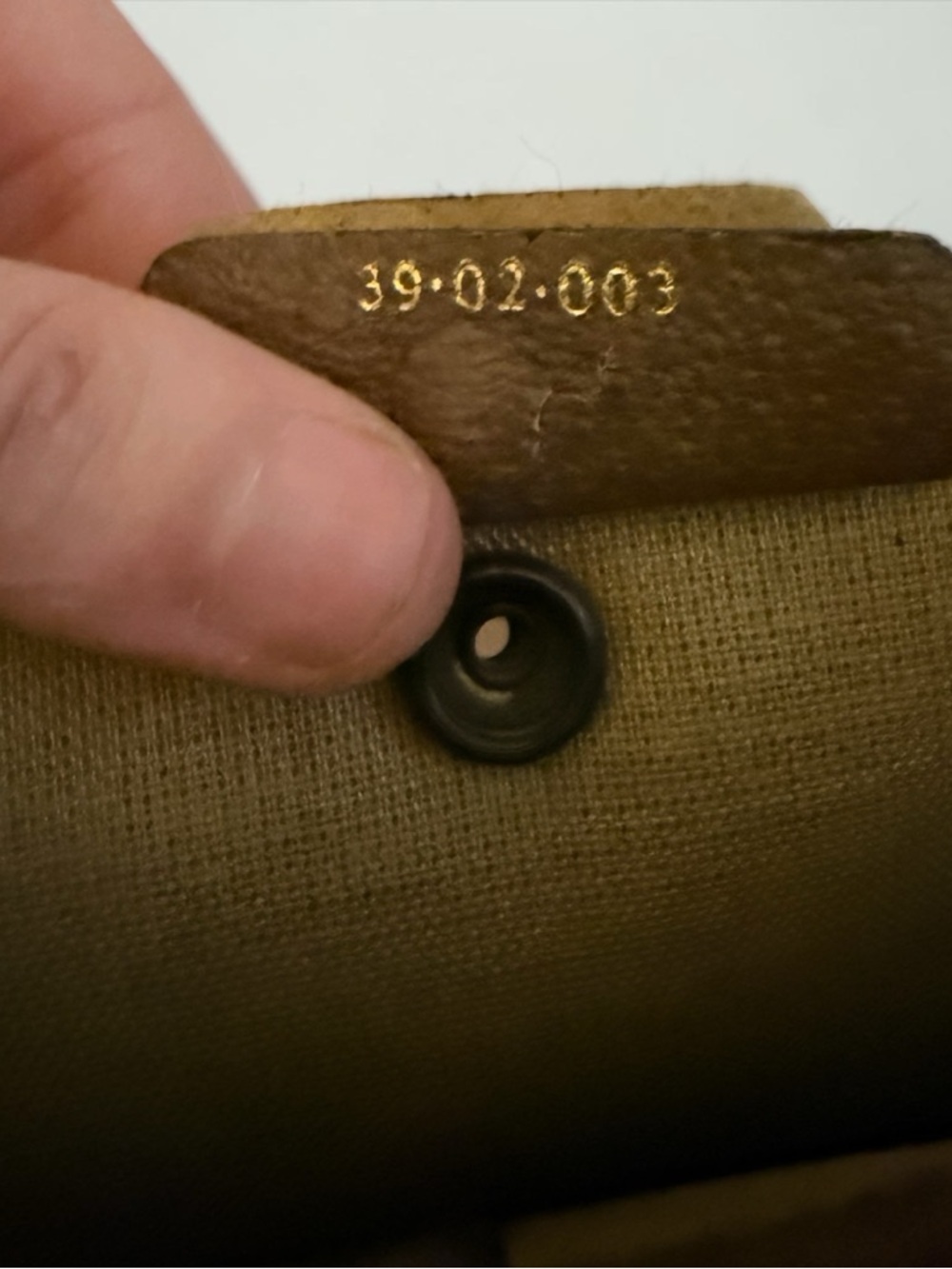 Authentic Gucci Plus Tote (Someone added a snap) - Picture 13 of 13